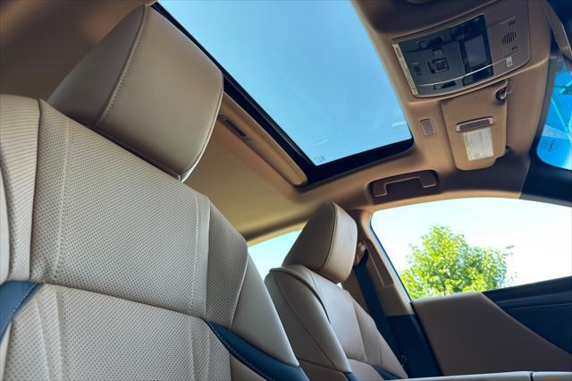 new 2025 Lexus ES 300h car, priced at $56,609