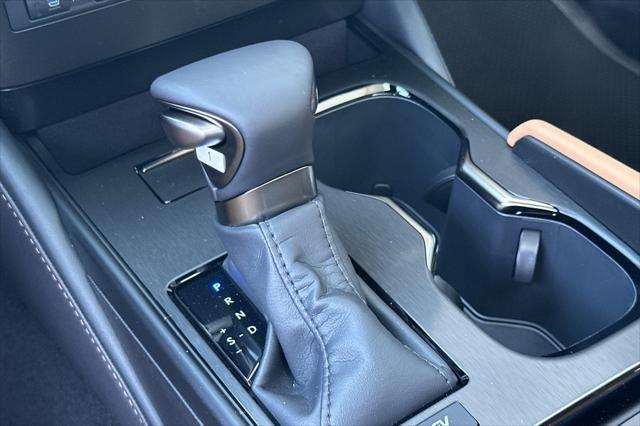 new 2025 Lexus ES 300h car, priced at $56,609