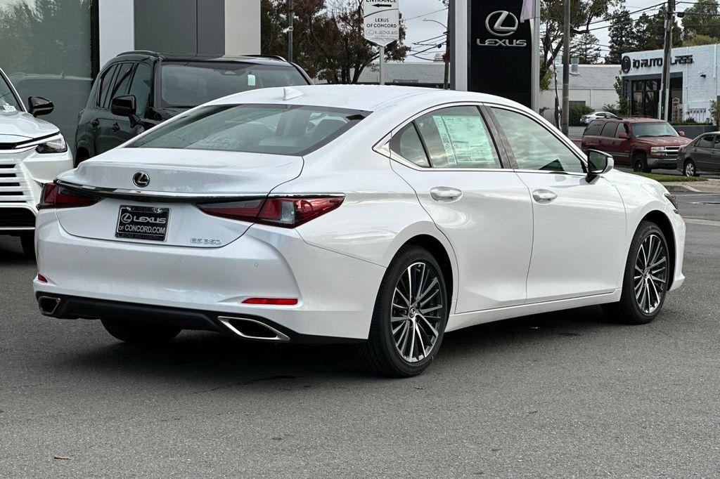 new 2025 Lexus ES 350 car, priced at $48,114
