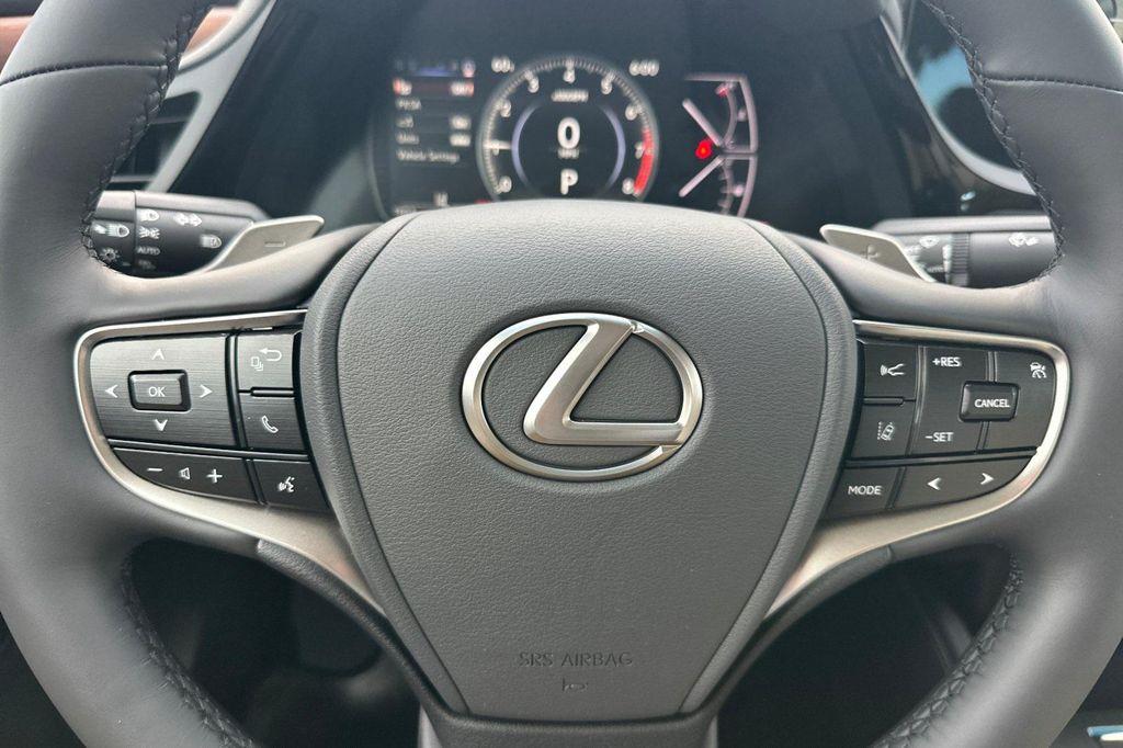 new 2025 Lexus ES 350 car, priced at $48,114