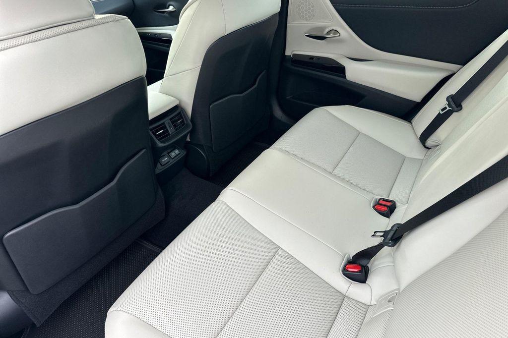 new 2025 Lexus ES 350 car, priced at $48,114