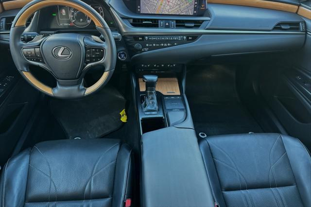 used 2020 Lexus ES 300h car, priced at $39,998