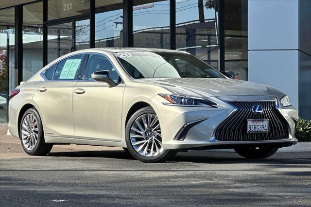 used 2020 Lexus ES 300h car, priced at $39,998