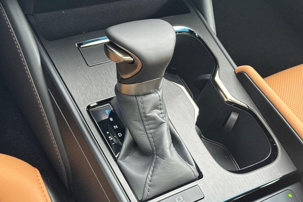 new 2025 Lexus ES 350 car, priced at $47,285