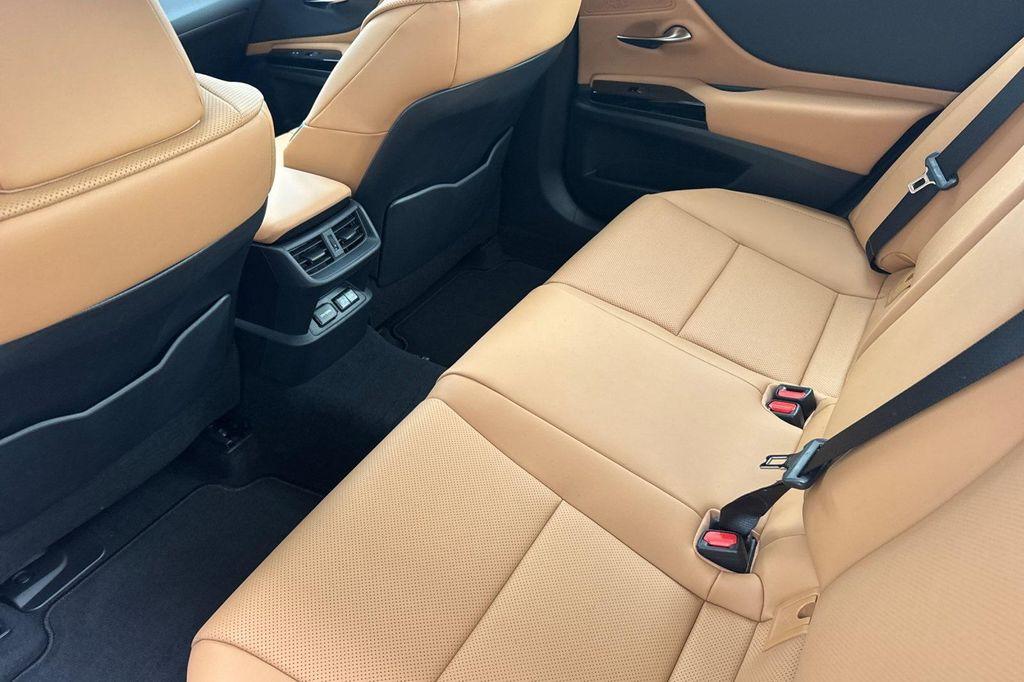 new 2025 Lexus ES 350 car, priced at $47,285