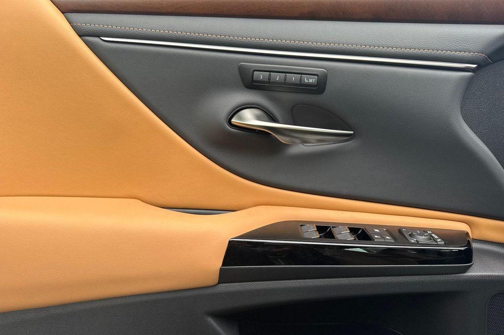 new 2025 Lexus ES 350 car, priced at $47,285
