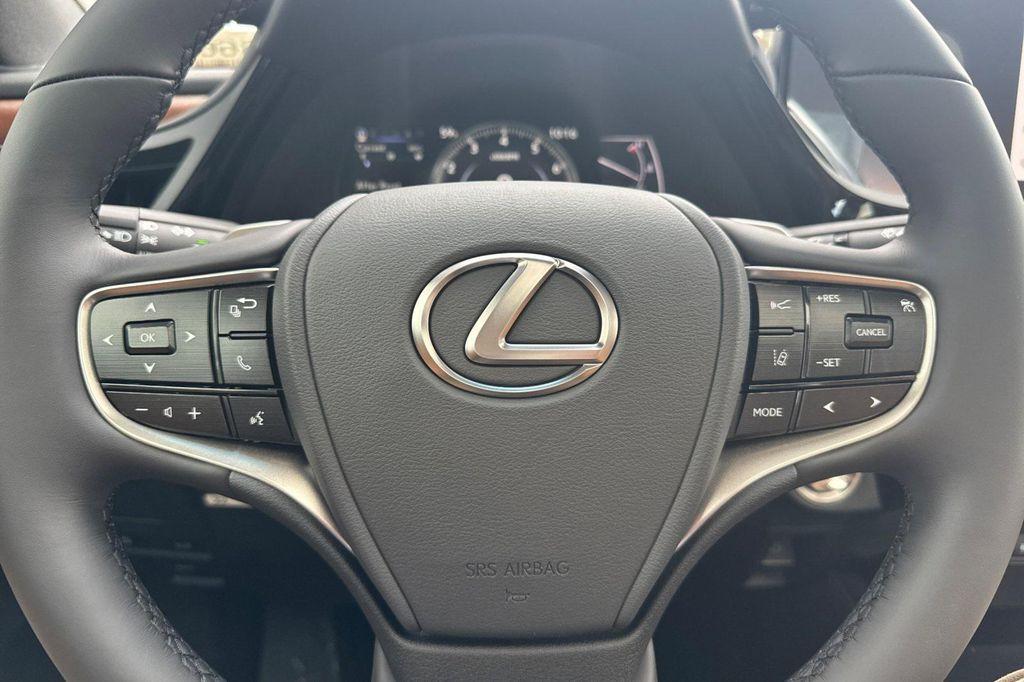 new 2025 Lexus ES 350 car, priced at $47,285