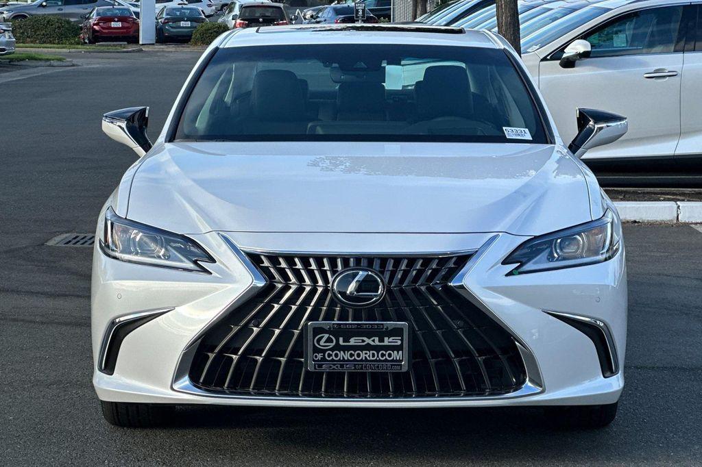 new 2025 Lexus ES 300h car, priced at $51,519