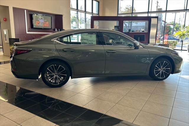 new 2025 Lexus ES 350 car, priced at $49,290