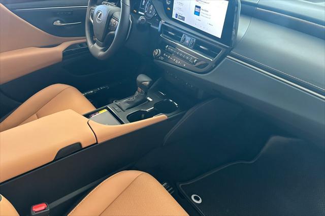 new 2025 Lexus ES 350 car, priced at $49,290