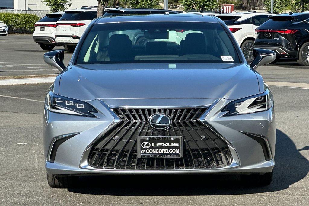 new 2025 Lexus ES 300h car, priced at $56,609