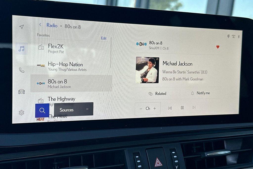 new 2025 Lexus ES 300h car, priced at $56,609
