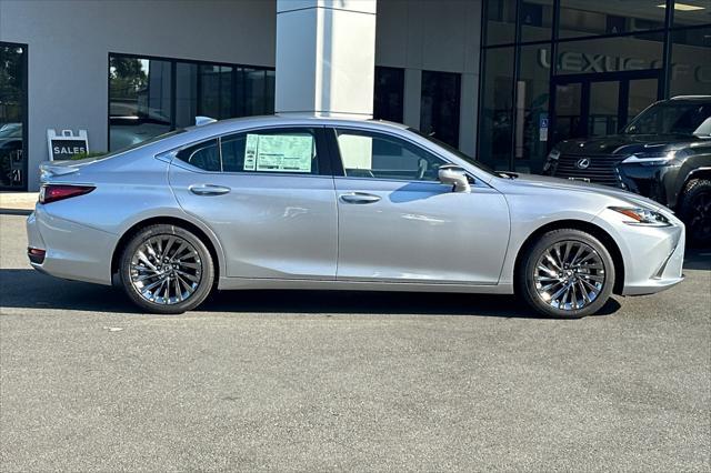 new 2025 Lexus ES 300h car, priced at $56,609