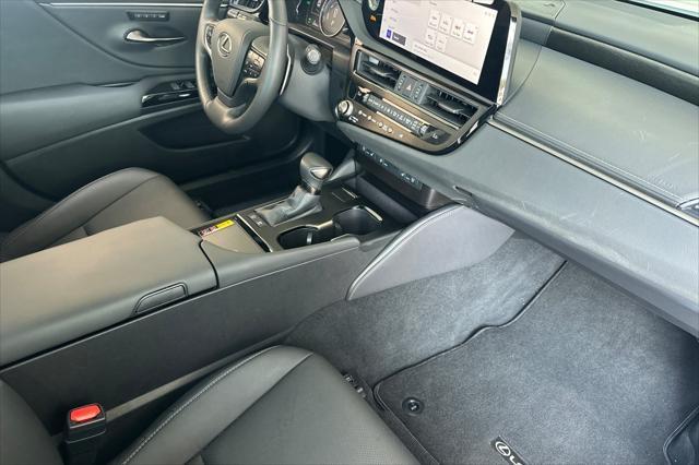 used 2025 Lexus ES 300h car, priced at $46,998