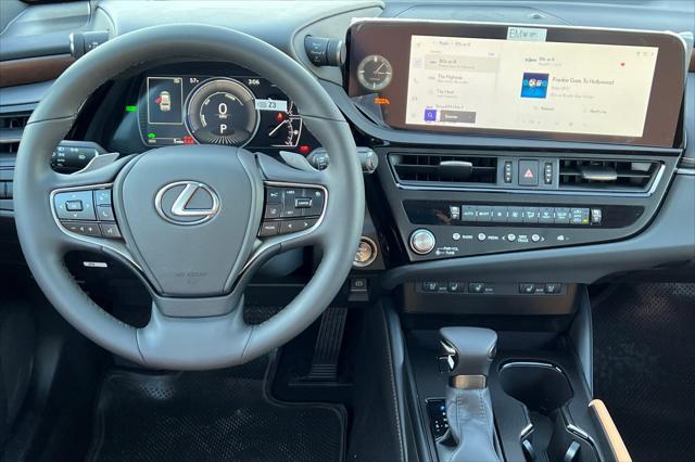 new 2025 Lexus ES 300h car, priced at $52,664