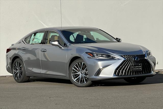 new 2025 Lexus ES 300h car, priced at $52,664