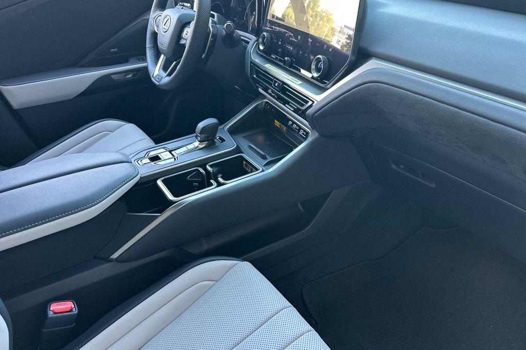 new 2025 Lexus TX 500h car, priced at $76,534
