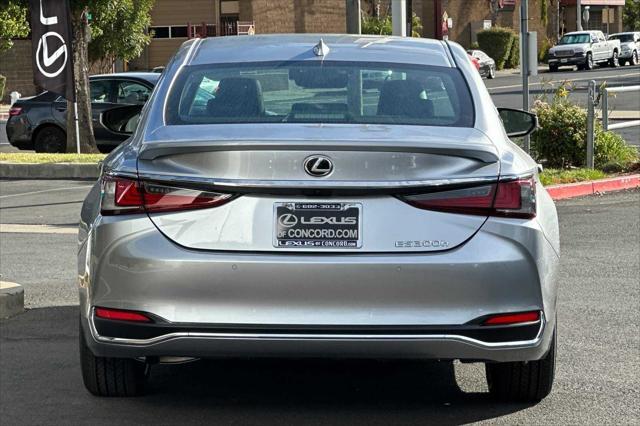 new 2025 Lexus ES 300h car, priced at $51,229