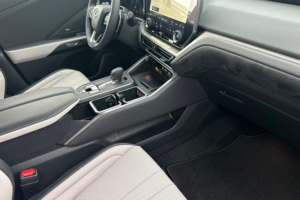new 2026 Lexus TX 500h car, priced at $76,398