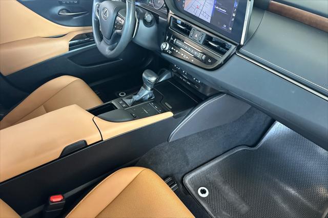 used 2022 Lexus ES 300h car, priced at $40,998