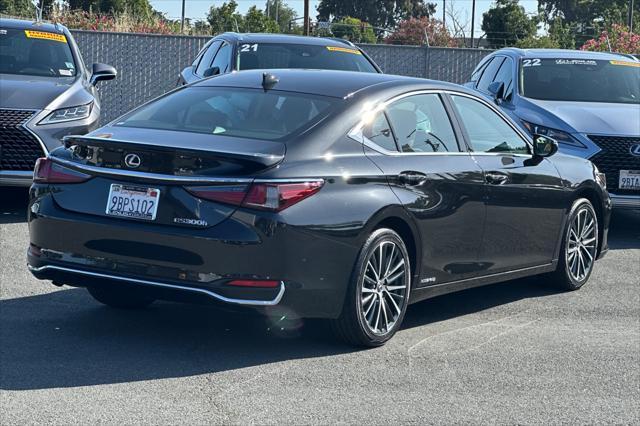 used 2022 Lexus ES 300h car, priced at $40,998