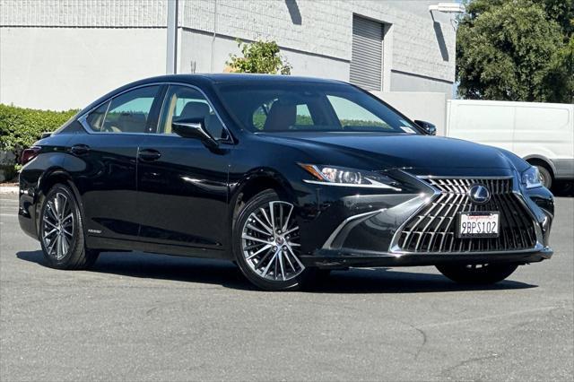 used 2022 Lexus ES 300h car, priced at $40,998