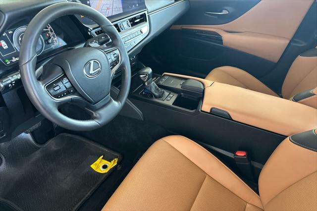 used 2022 Lexus ES 300h car, priced at $40,998