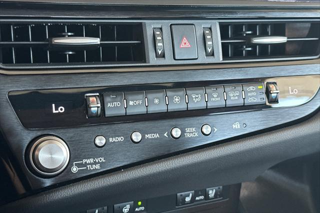 used 2022 Lexus ES 300h car, priced at $40,998