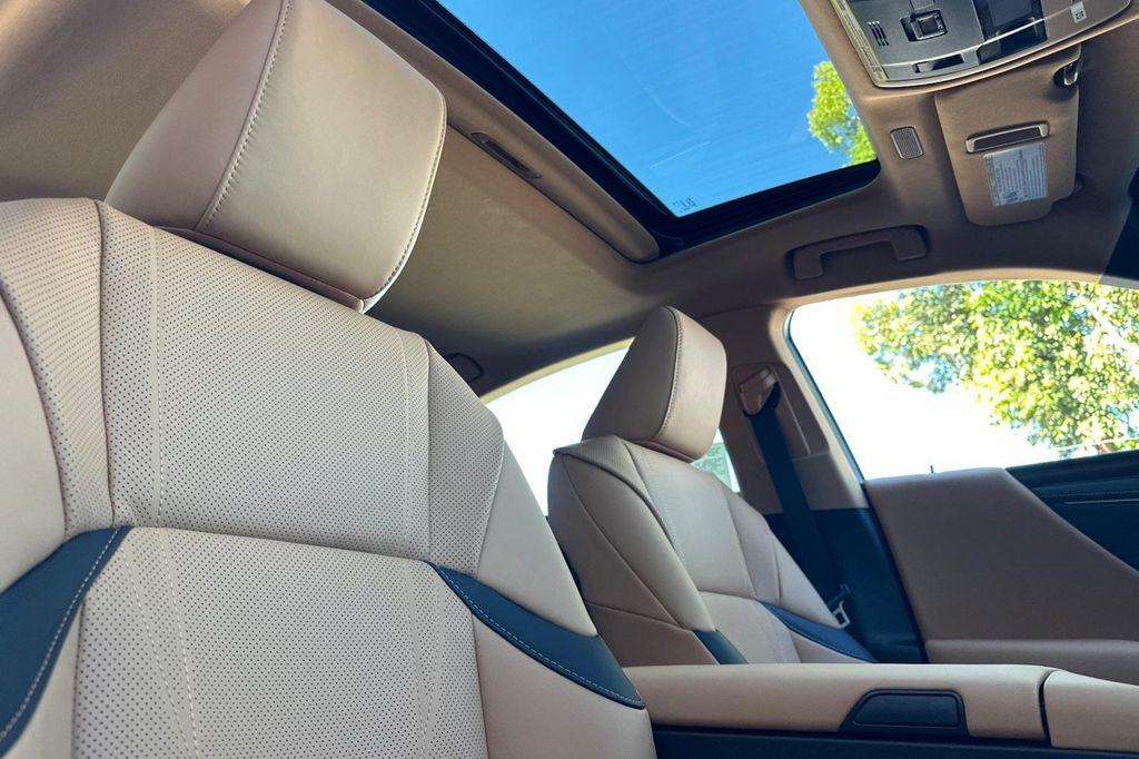 new 2025 Lexus ES 300h car, priced at $57,229