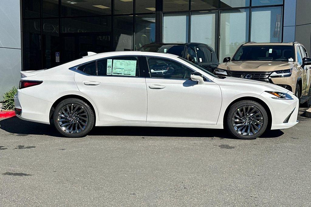 new 2025 Lexus ES 300h car, priced at $57,229