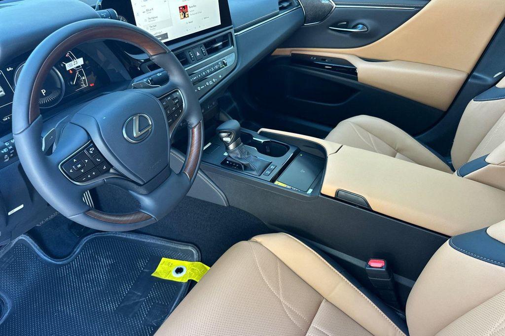 new 2025 Lexus ES 300h car, priced at $57,229