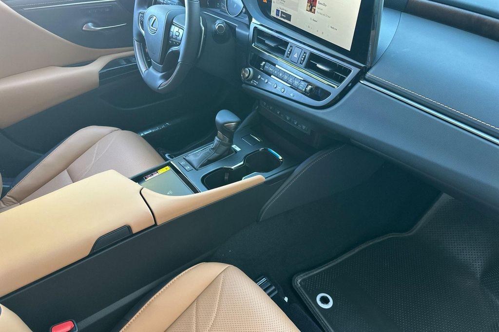 new 2025 Lexus ES 300h car, priced at $57,229
