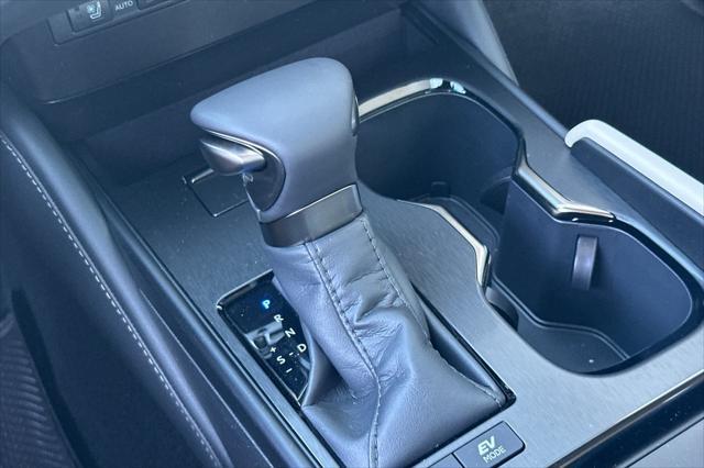 new 2025 Lexus ES 300h car, priced at $50,899