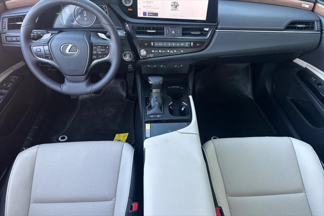 new 2025 Lexus ES 300h car, priced at $50,899