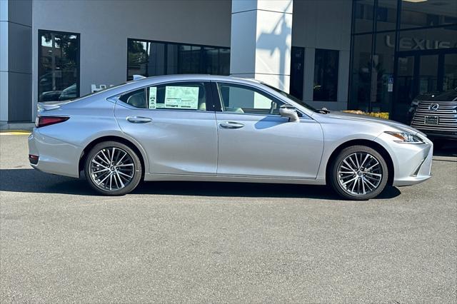 new 2025 Lexus ES 300h car, priced at $50,899