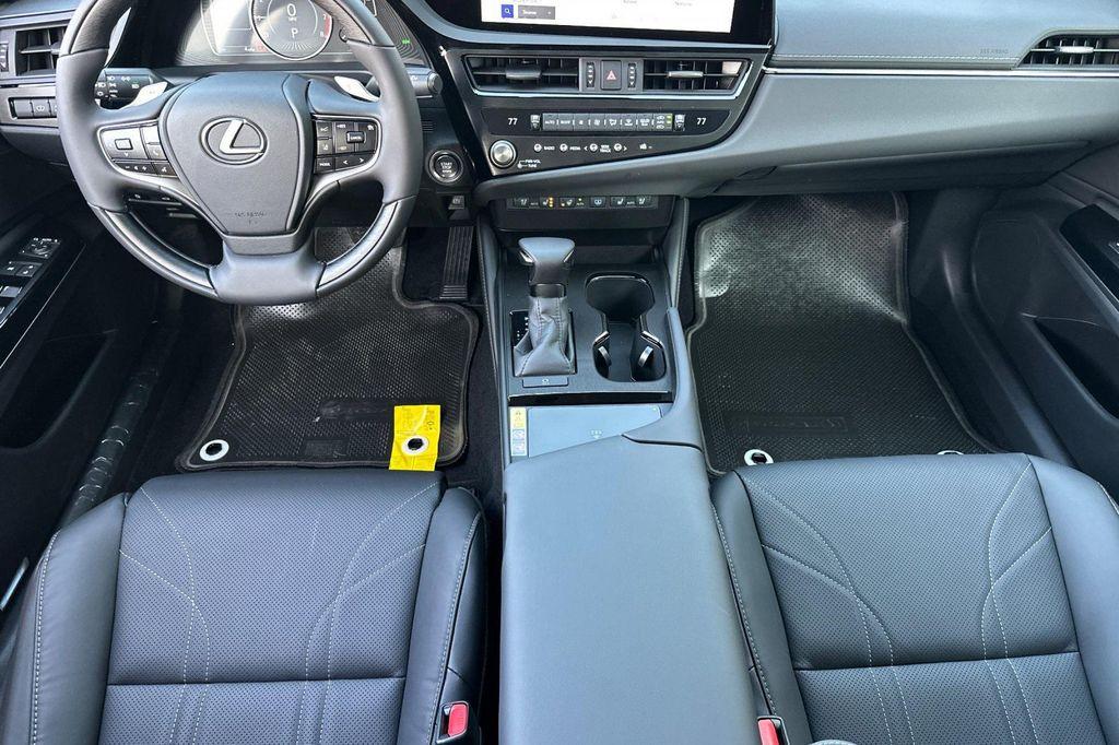 new 2025 Lexus ES 350 car, priced at $54,714