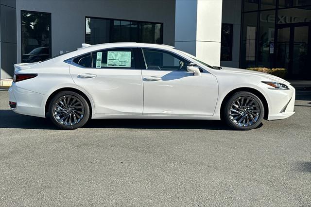 new 2025 Lexus ES 300h car, priced at $56,609