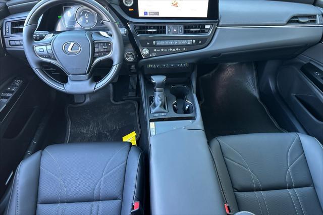 new 2025 Lexus ES 300h car, priced at $56,609