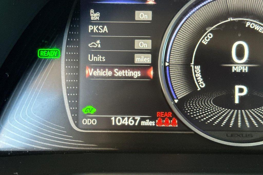 used 2025 Lexus ES 300h car, priced at $42,388