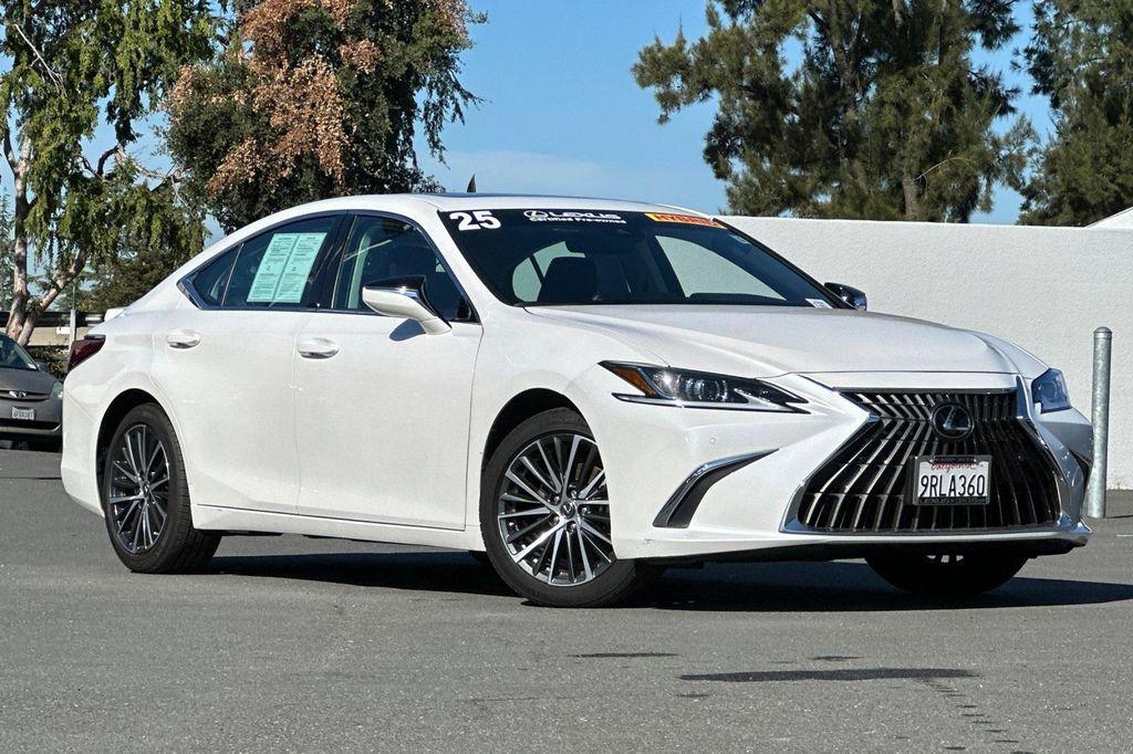 used 2025 Lexus ES 300h car, priced at $42,388