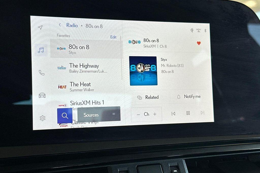 used 2025 Lexus ES 300h car, priced at $42,388