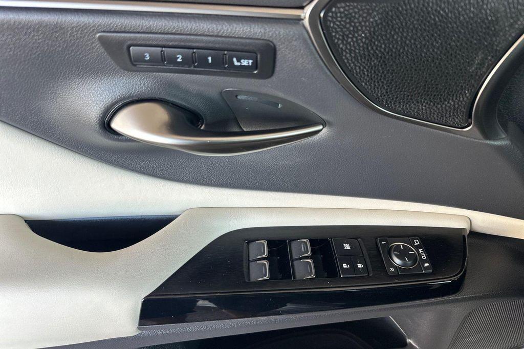 used 2025 Lexus ES 300h car, priced at $49,588