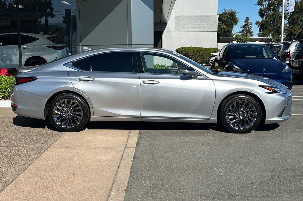 used 2025 Lexus ES 300h car, priced at $49,588
