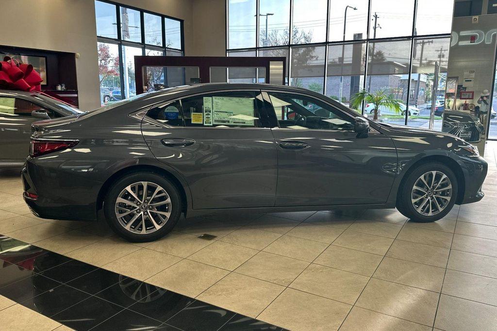 new 2025 Lexus ES 350 car, priced at $49,935
