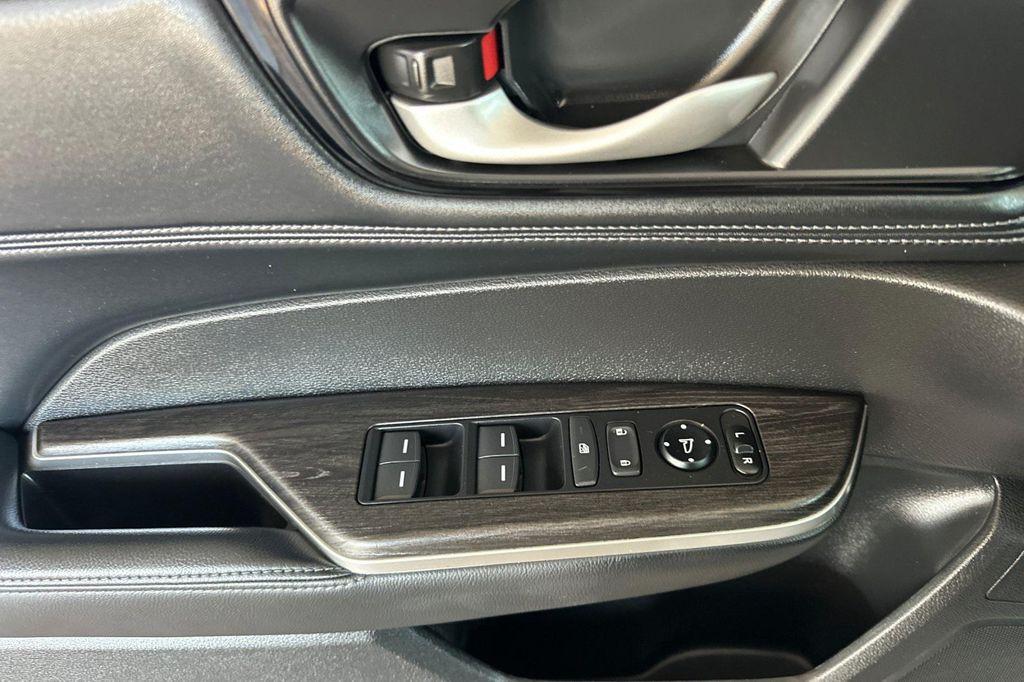 used 2018 Honda Clarity Plug-In Hybrid car, priced at $21,388