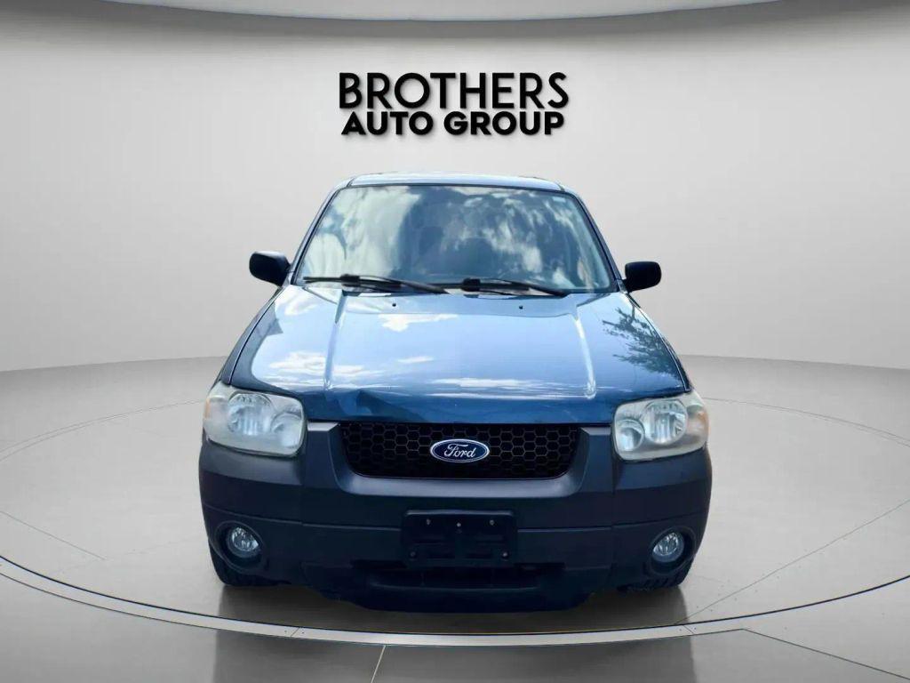 used 2005 Ford Escape car, priced at $4,900