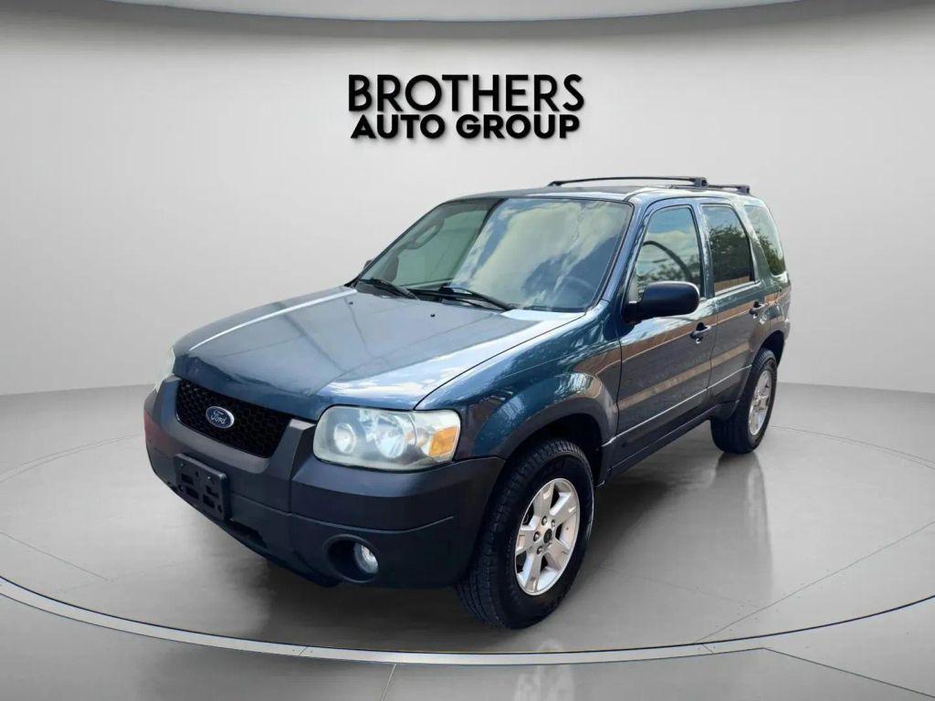 used 2005 Ford Escape car, priced at $4,900