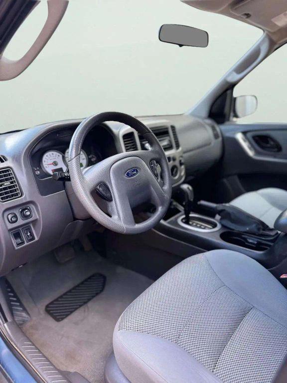 used 2005 Ford Escape car, priced at $4,900