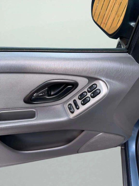 used 2005 Ford Escape car, priced at $4,900