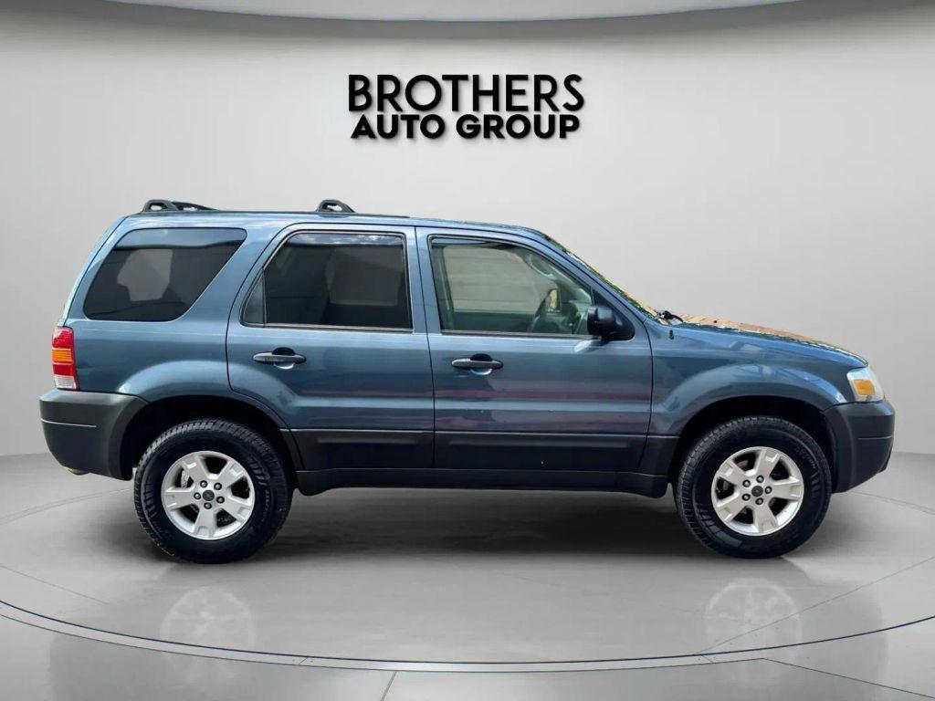 used 2005 Ford Escape car, priced at $4,900